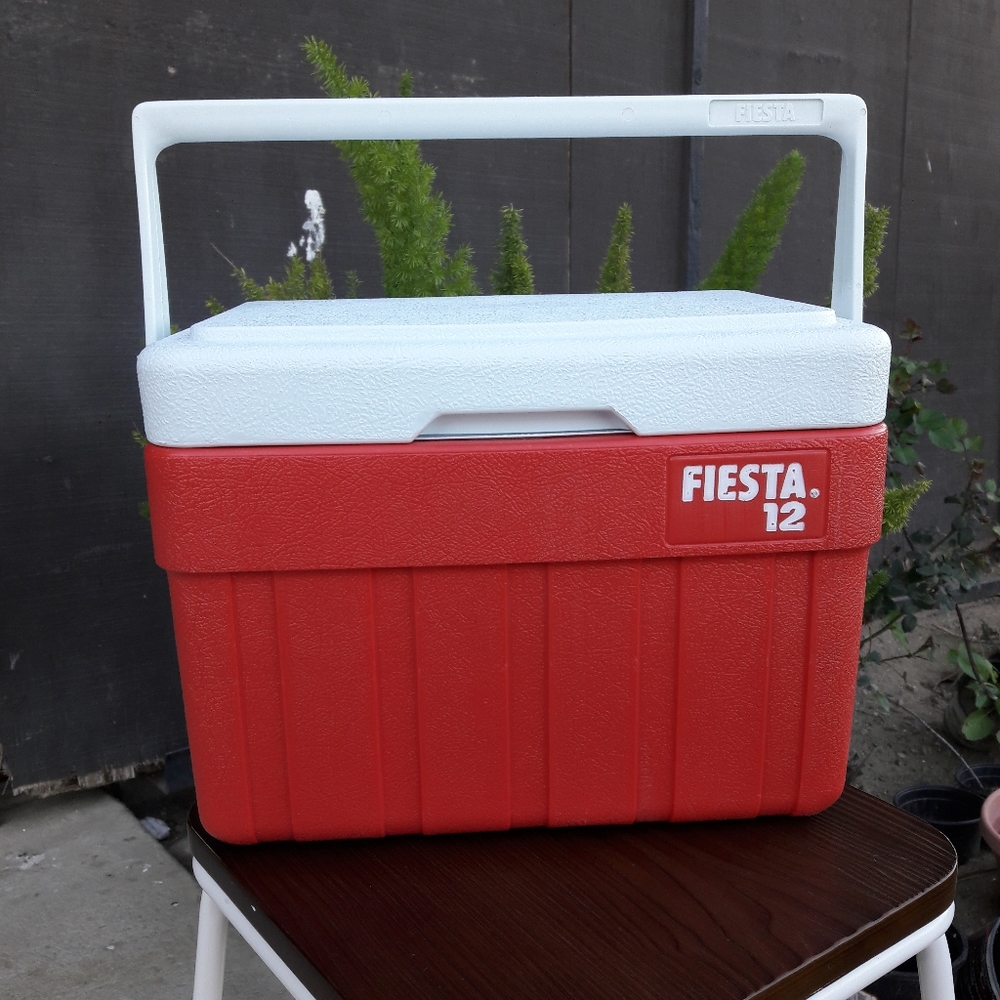 Vintage Fiesta 12 Cooler